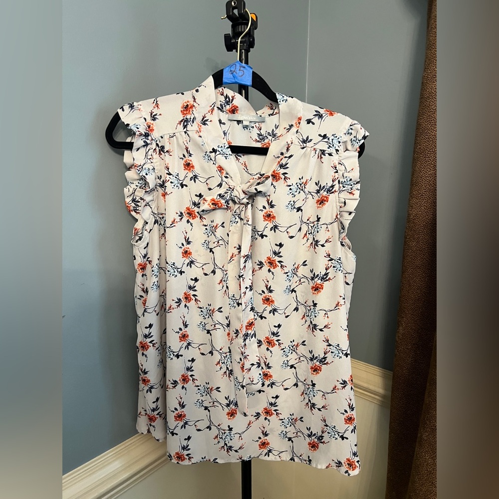 Sweet Rain Cream Floral Tie-Neck‎ Sleeveless Blouse with Orange Flowers